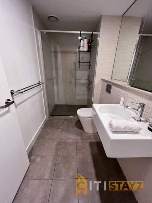 Magic At Midnight - Braddon Cbd - 1 Bd 1bth