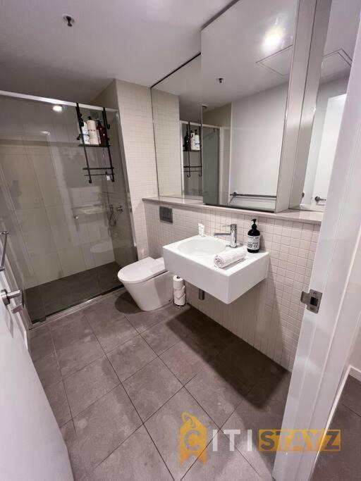 Magic At Midnight - Braddon Cbd - 1 Bd 1bth