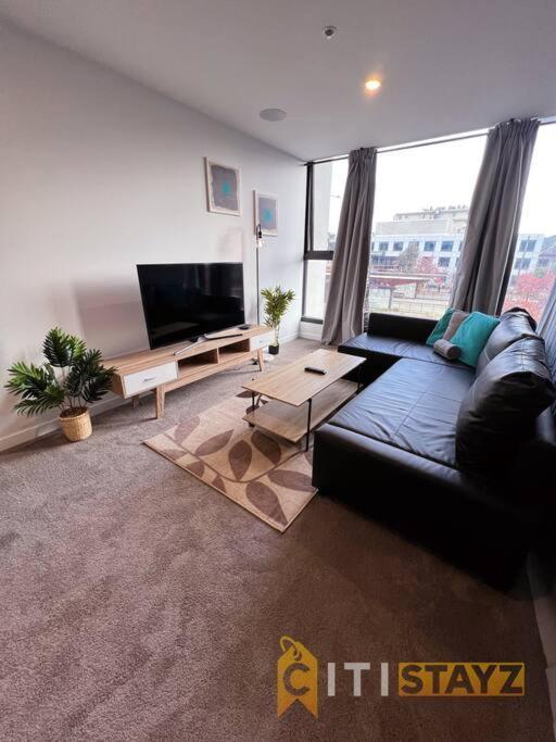 Apartment Magic At Midnight - Braddon Cbd - 1 Bd 1bth *