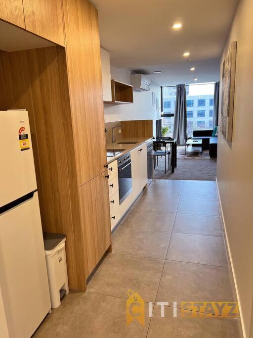 Apartment Magic At Midnight - Braddon Cbd - 1 Bd 1bth *