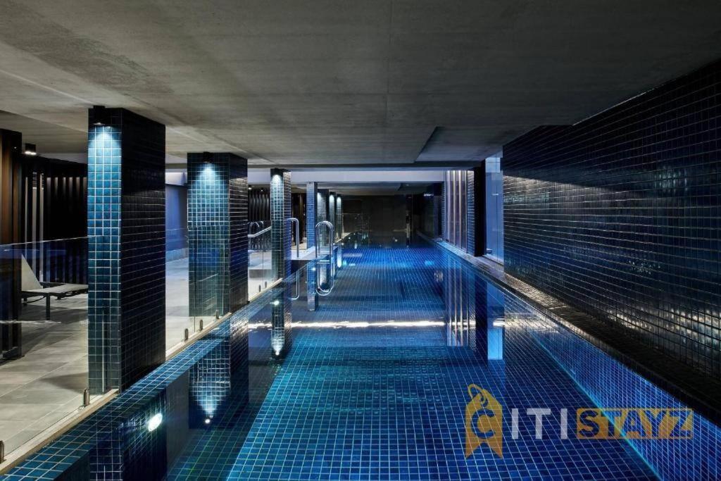 Magic At Midnight - Braddon Cbd - 1 Bd 1bth *