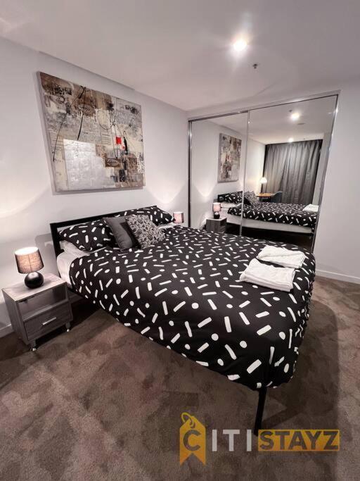 Apartment Magic At Midnight - Braddon Cbd - 1 Bd 1bth *